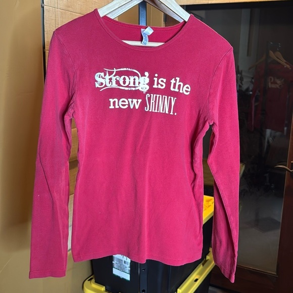 Bella Strong is the New Skinny Mad City Crossfit LS 100% Cotton Top Size XL - Picture 1 of 4